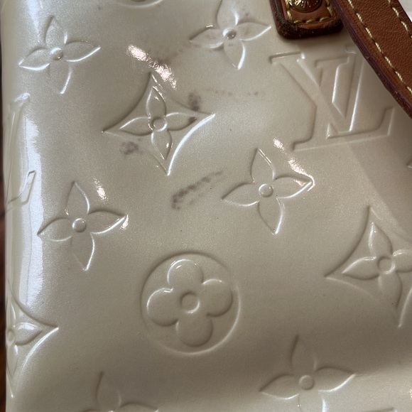 Louis Vuitton Vernis Reade
Mini Tote - Picture 12 of 12